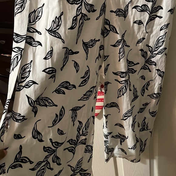 Tahari linen black white leaf crop jumpsuit with belt - Picture 4 of 5